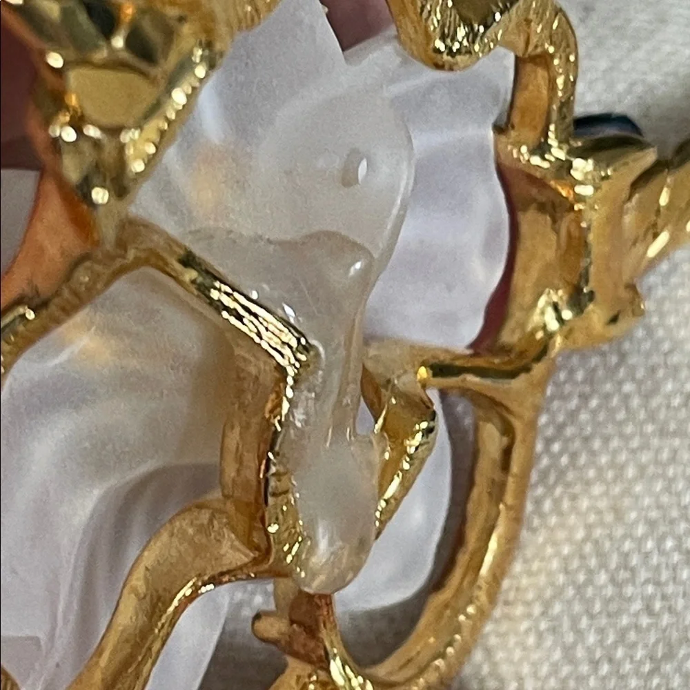 Elegant Goldtone Floral Necklace